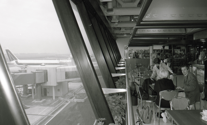 Satellite Terminal 3 1999-2000